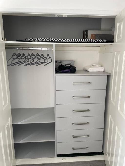Grays Serviced Apartment Stifford Екстер'єр фото