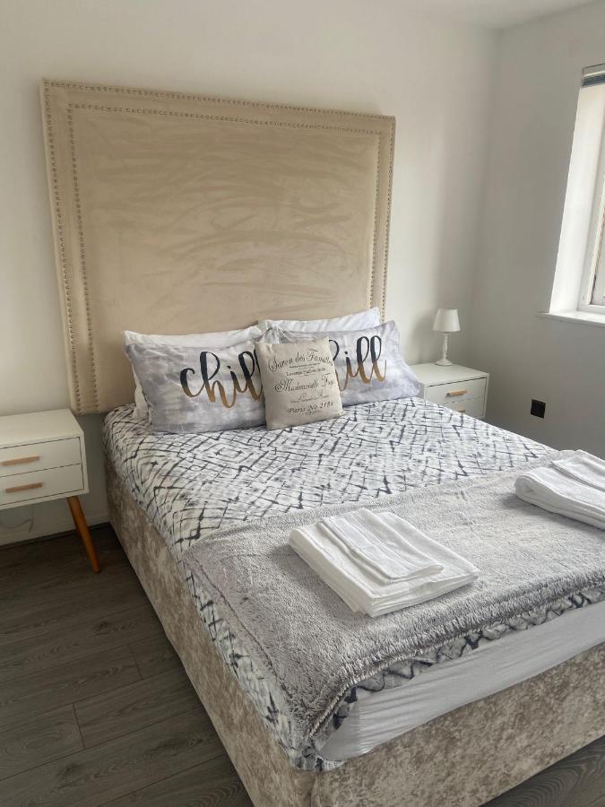 Grays Serviced Apartment Stifford Екстер'єр фото